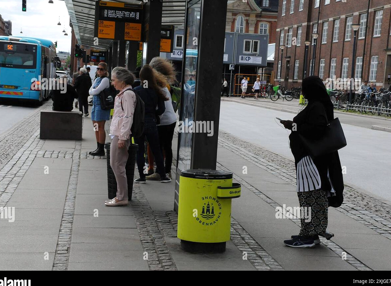 Turis Denmark Ngamuk di Terminal Bus Trat