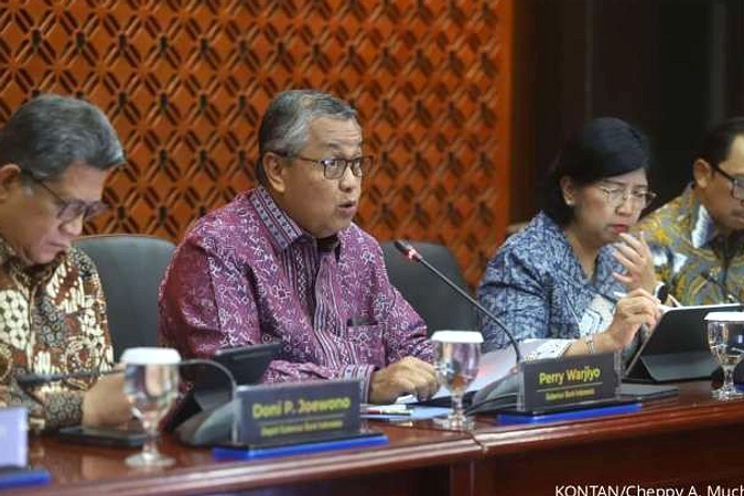 USD Rp 17.300, BI Tingkatkan Intervensi, Cadangan Turun