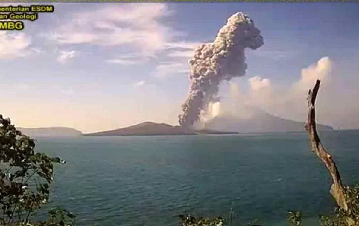Video Letusan Krakatau Viral, Petugas: Itu Rekaman Lama
