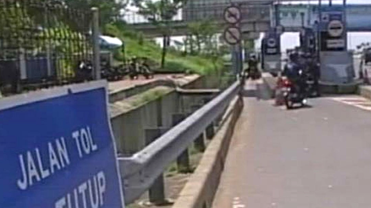 Video Viral: Pusaran Angin Meniru Tornado di Laut Suramadu