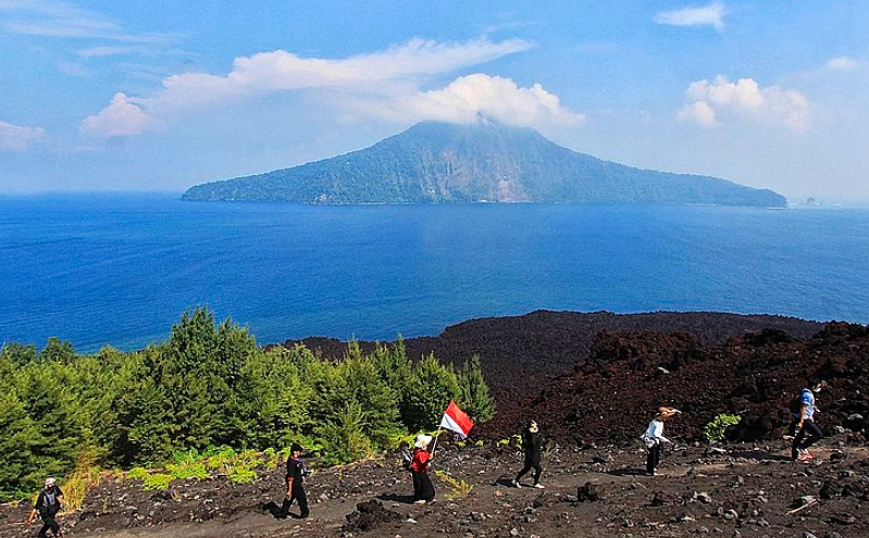 Video Wisatawan Menanjak GAK Lampung Terbakar Media Sosial