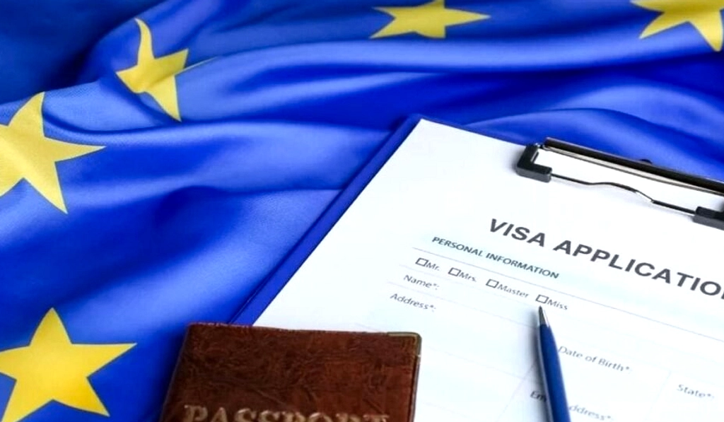 Vietnam Pangkas Masa Bebas Visa WNI Jadi 14 Hari