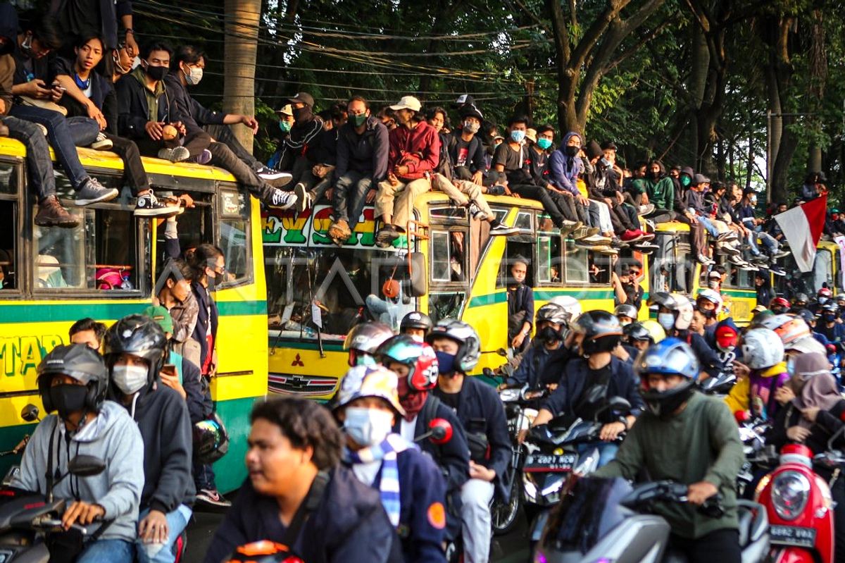 Wapres Ajak Mahasiswa Lihat Makan Bergizi Gratis di Papua