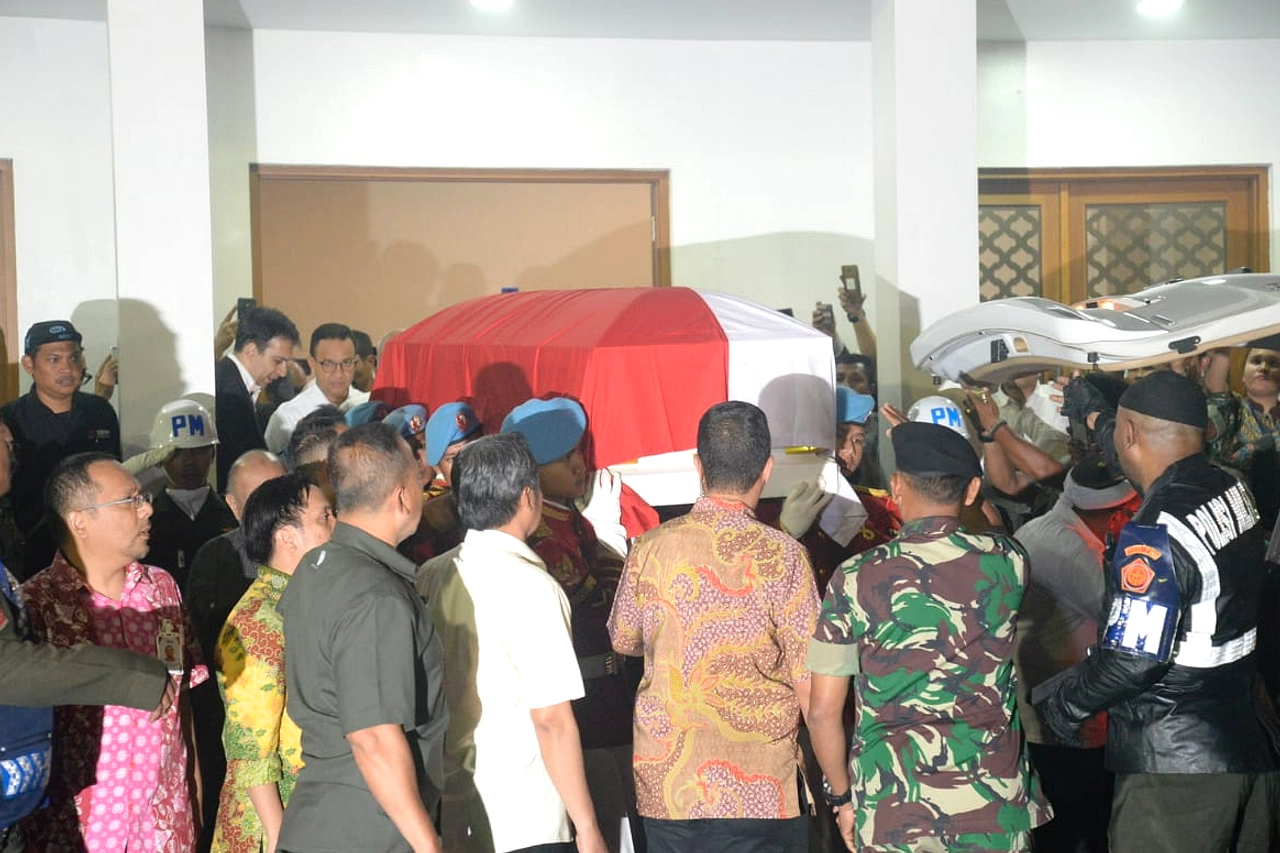 Warga Bangun Jalan Menuju Surga, Status Tanah Jadi Kendala