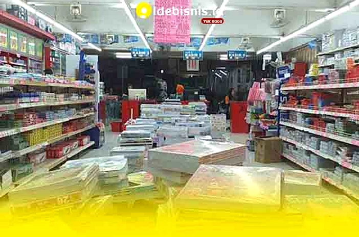 Warga Malang Mulai Borong Alat Tulis Jauh Sebelum Sekolah