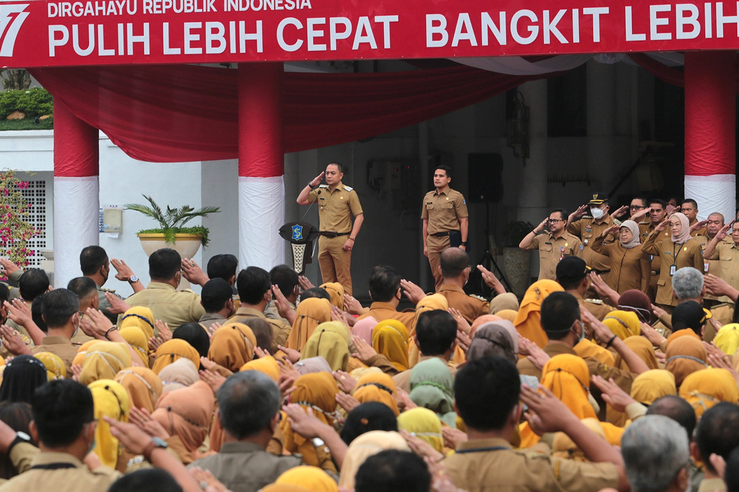 Warga Pindah ke Surabaya Diminta Bayar Rp 500 Ribu