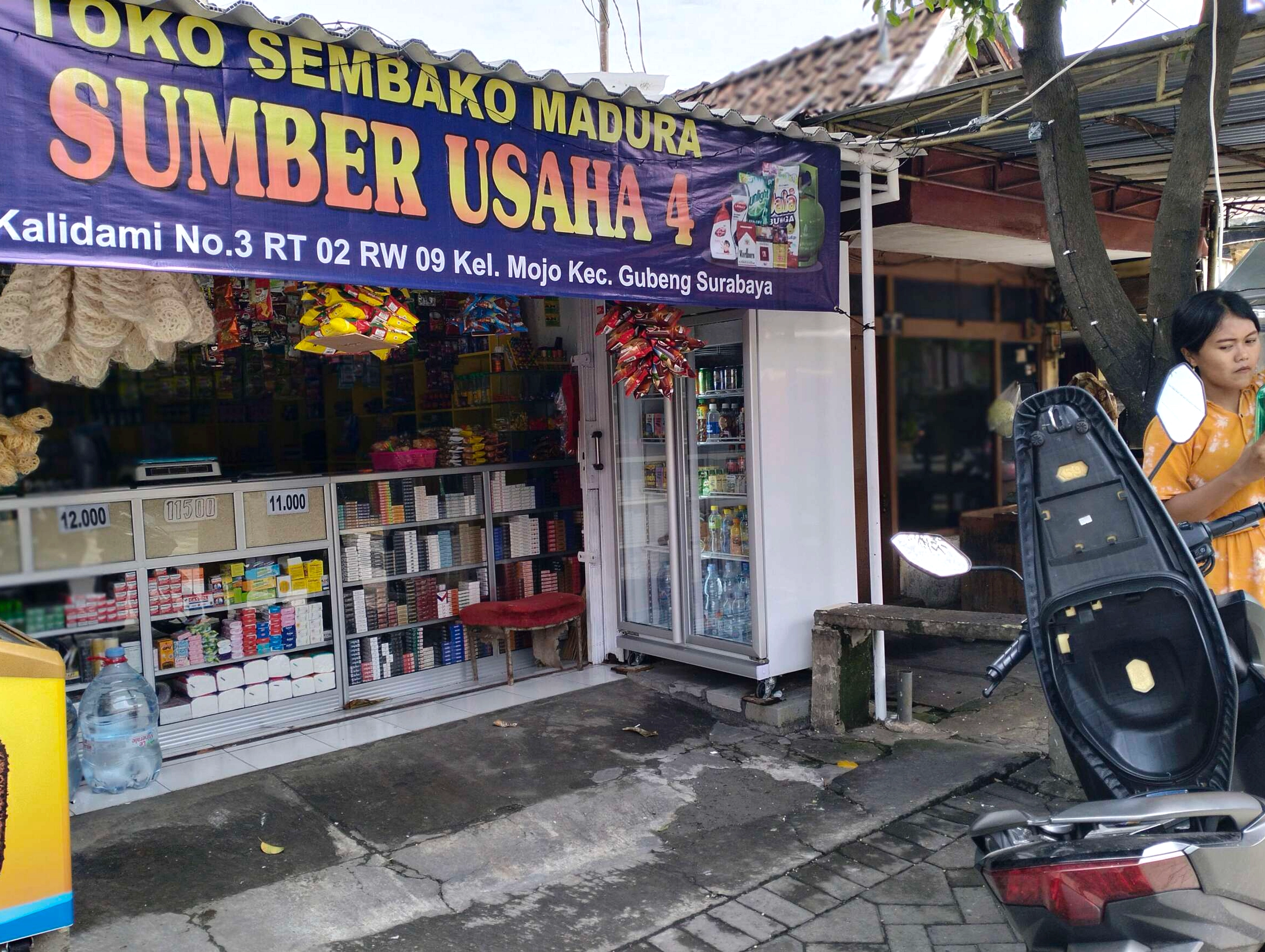 Warung Madura Surabaya Dapat Banyak Pelanggan Selama Rumor Harga BBM