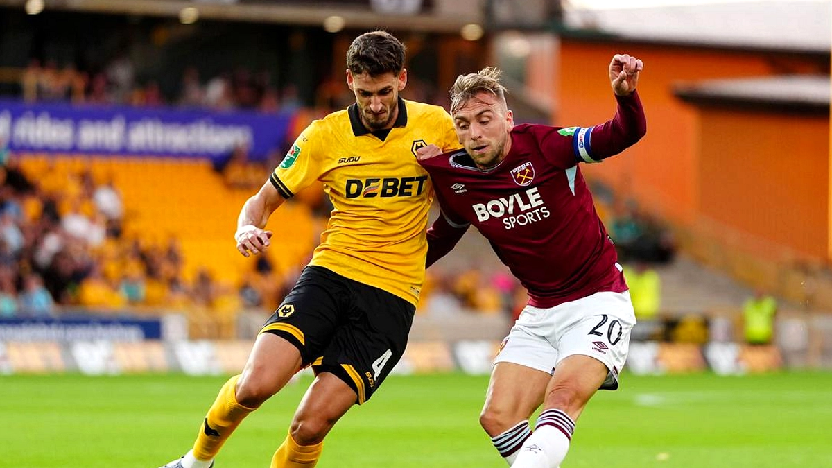 West Ham & Tottenham Terancam Turun Kasta, Leeds Menang | Bisik.id